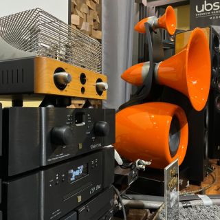 Unison Research – Řada hybridních zesilovačů Unico 🔊 UNISON RESEARCH – UNICO: Když se italský design potká s lampovým...