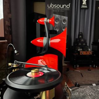 🎶 Precizní analog. Dynamika bez limitů. 🎶 Spojení, které posouvá hranice poslechu: Slovinský gramofon Kuzma 🇸🇮 a rakouské...